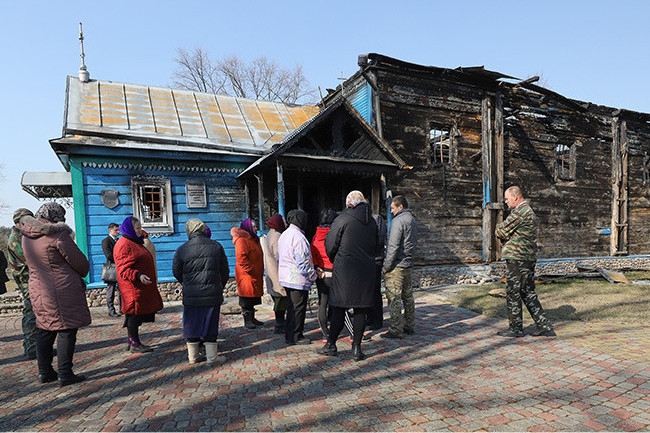 Между небом и землей: в Кобринском районе решают судьбу сгоревшей церкви