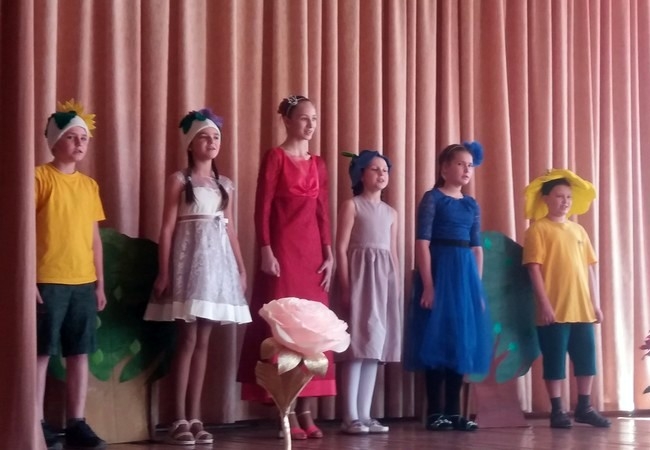 В Кобрине прошёл фестиваль школьных театральных коллективов «ASSORTI» на иностранном языке