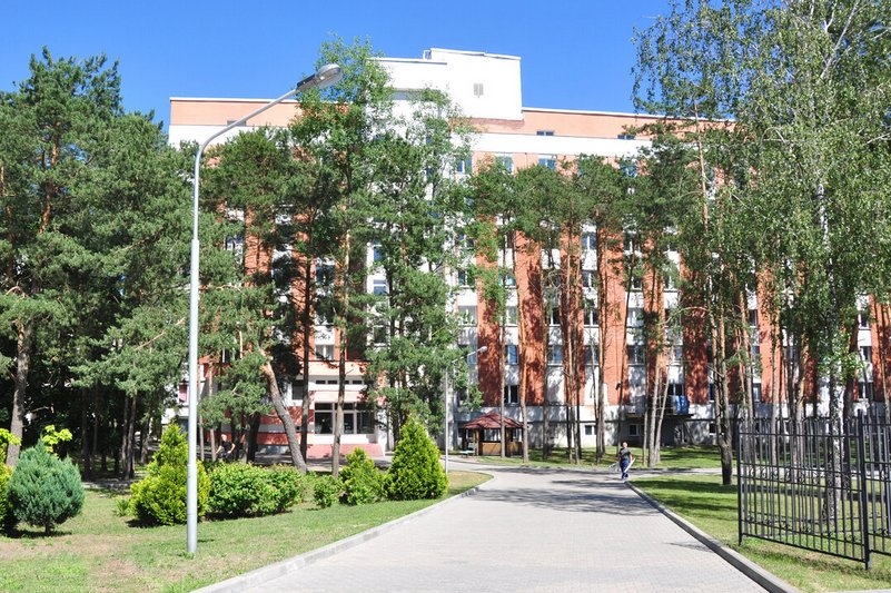 Вместо двух в областной больнице Бреста для пациентов с COVID-19 перепрофилированы уже 12 отделений