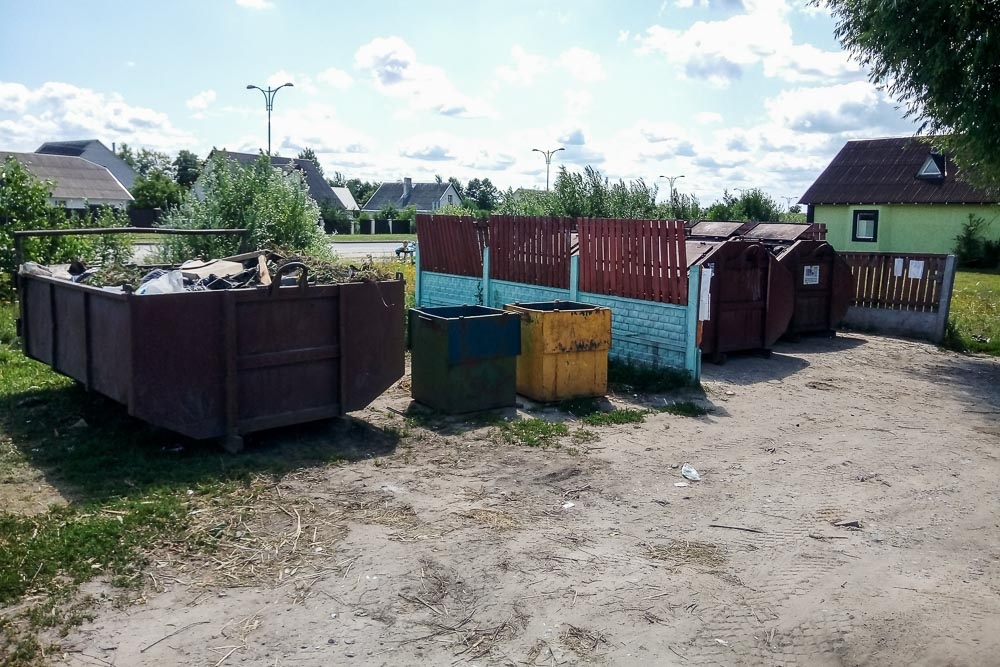 В Кобрине ликвидируют мусорные площадки. Но не везде