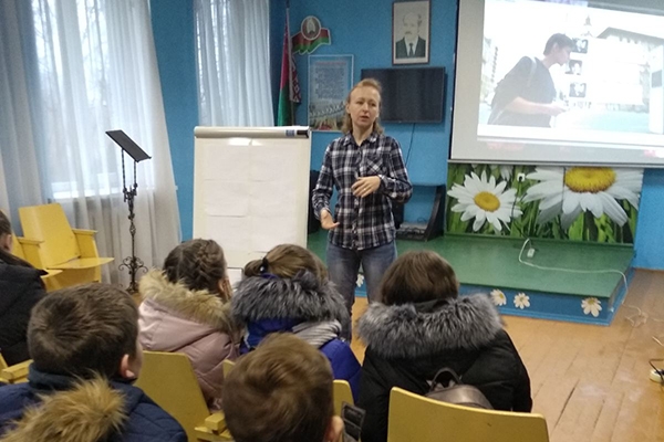 «Ориентир» проводит встречи школьников с врачом-валеологом и гинекологом Кобринской ЦРБ