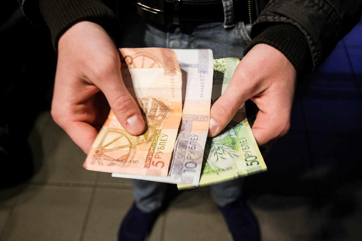 Изменения в мае 2020: повысят пенсии пособия, подорожают ЖКУ для тунеядцев