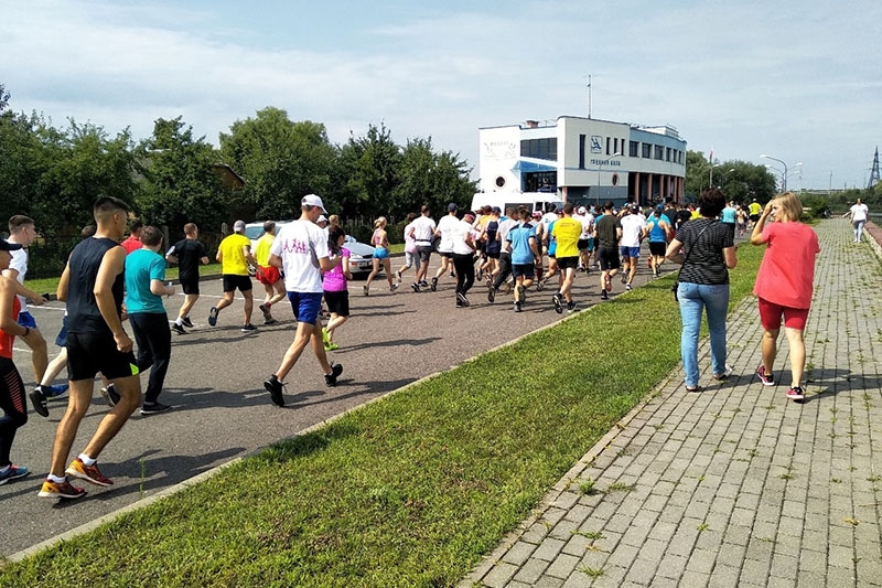 Ольга Марчук и Сергей Свитич — победители полумарафона «Kobrin Race 2019»
