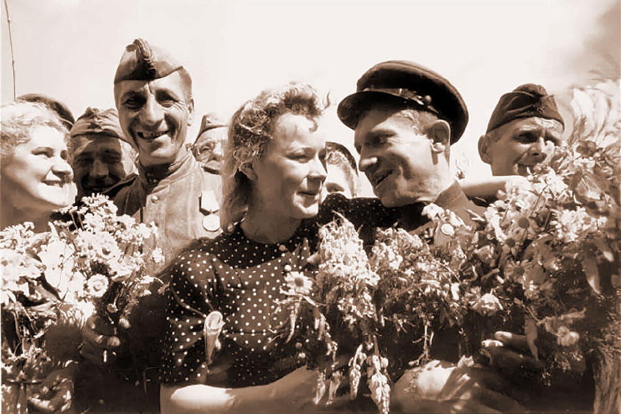 Домашний флешмоб с песней «Катюша» в честь 75-летия Великой Победы! Присоединяйтесь