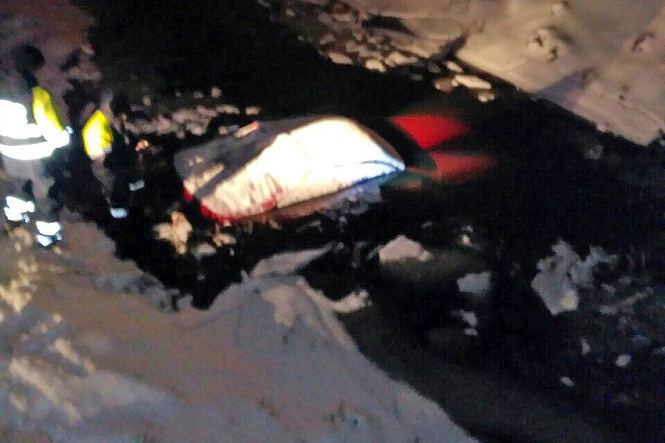 Ночью 12 января в Кобрине Nissan заехал в канал: ранее водитель трижды привлекался за пьяную езду