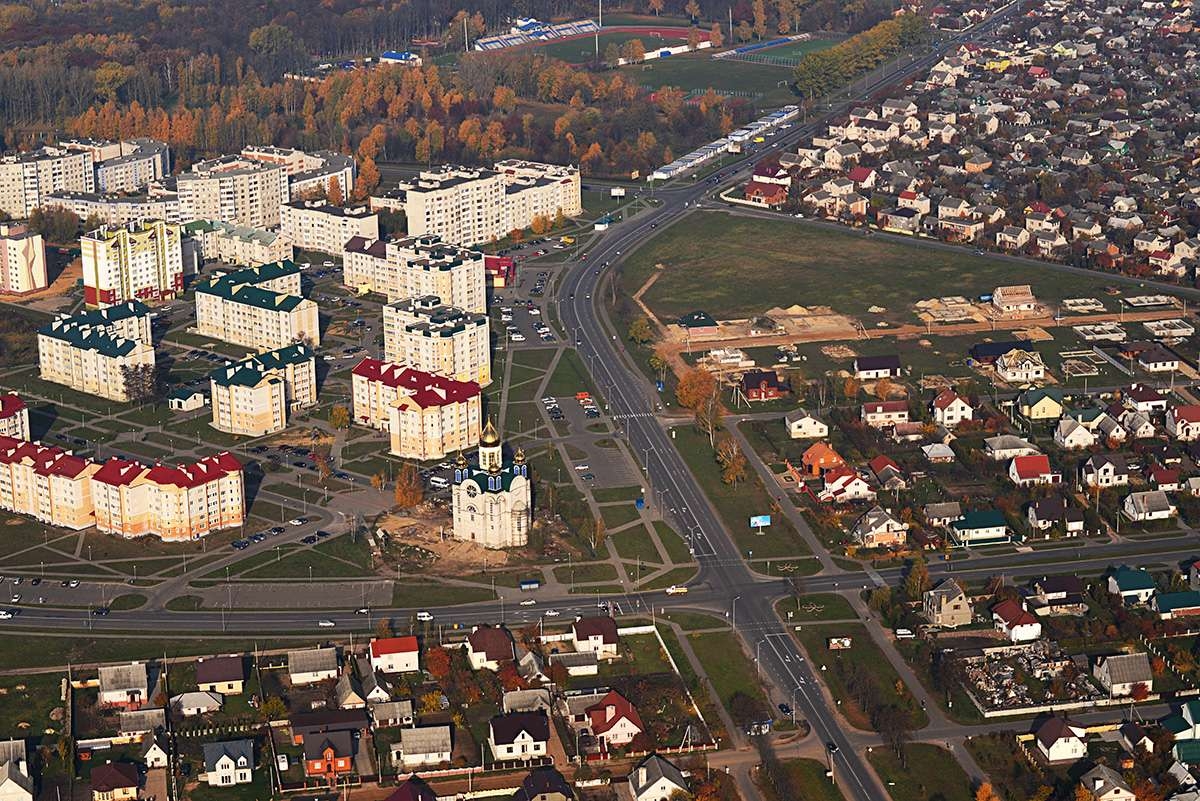 В Кобрине 30 ноября состоится открытый аукцион по продаже незавершенных строительством жилых домов и участков