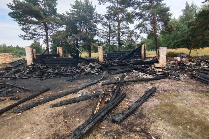 За неделю в Кобринском районе произошло 5 пожаров — горели автомобиль, подвал, административное здание и хозпостройки