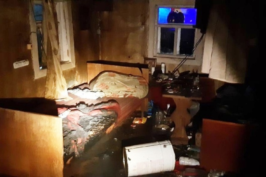 На пожаре в Дивине работники МЧС спасли хозяина дома — помогли пожарный извещатель и случайный прохожий