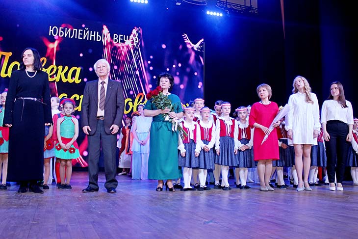 Танцевальному коллективу «Пралесачкi» Кобринского РЦДТ исполнилось 50 лет — у руководителя всего одна запись в трудовой книжке