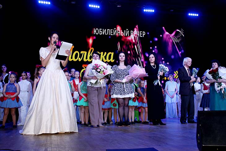 Танцевальному коллективу «Пралесачкi» Кобринского РЦДТ исполнилось 50 лет — у руководителя всего одна запись в трудовой книжке