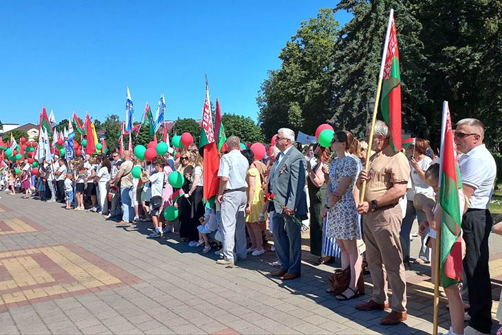 День Республики в Кобрине: праздник гармонично соединил традиции и современность (фото)