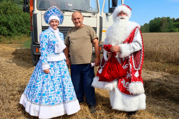 ded moroz i snegurka na polyah 01