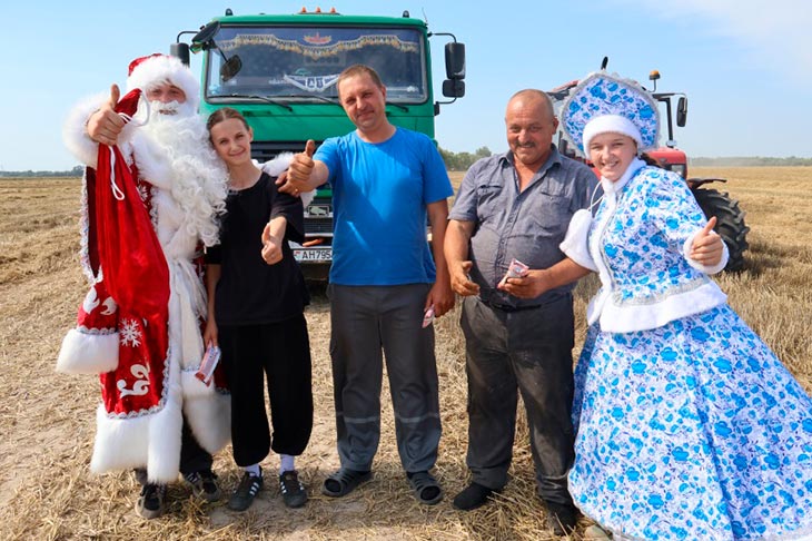 ded moroz i snegurka na polyah 03