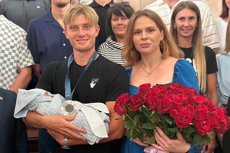 Двойная награда Евгения Золотого — серебряный призер направился с Олимпиады прямо в Брестский роддом