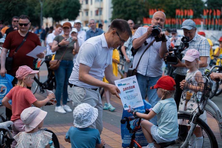 Кобрин крутит педали: в городе прошел велофестиваль «VIVA Ровар – 2025» (фото)