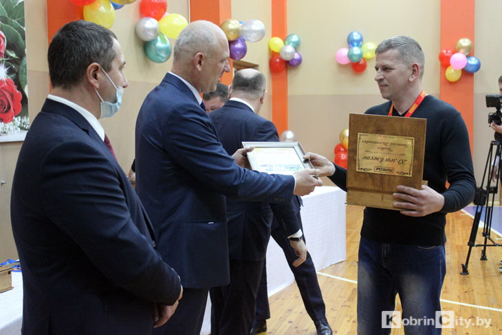 Компании «Полесье» — 23 года! На предприятии чествовали сотрудников, которые проработали 10 и 20 лет