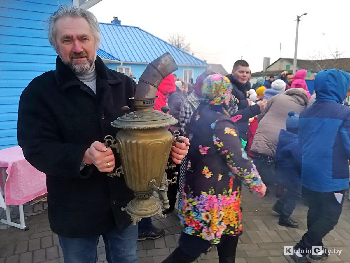 Кобрин: как в Воскресной школе Петропавловского храма Масленицу провожали
