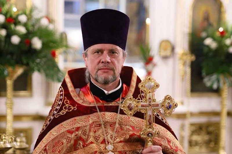 Со светлым праздником Пасхи поздравляет благочинный церквей Кобринского округа протоиерей Сергий Утрата