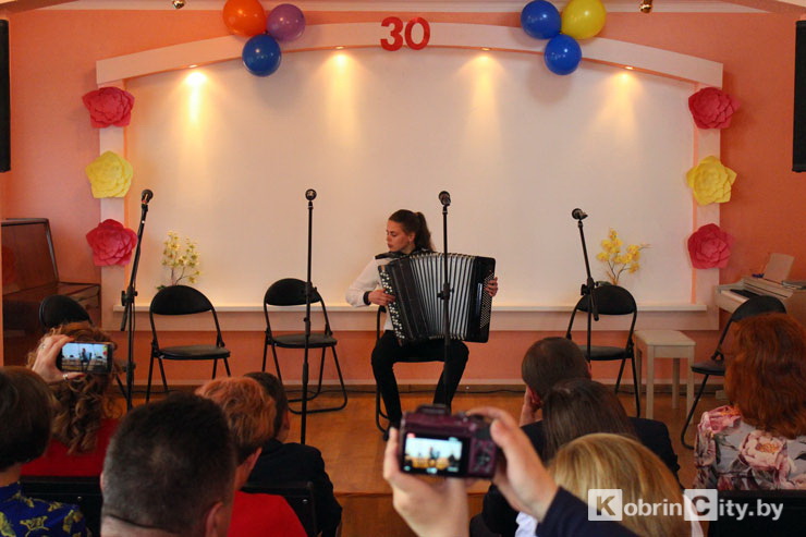 30let imeninskoy shkoleisskustv25