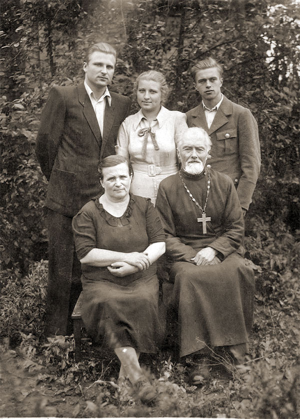 Анатолий и Людмила Дружиловские с родителями мужа