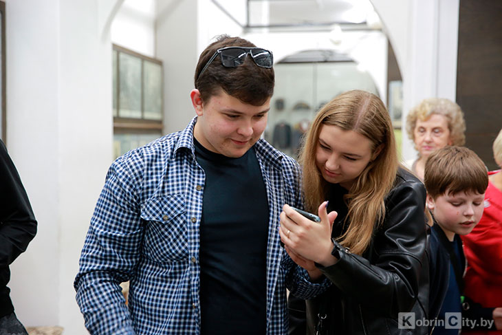 «Музейная ночь−2021» в Кобрине прошла с аншлагом — веб-квест собрал 47 команд, в роли «агентов» исторические персонажи