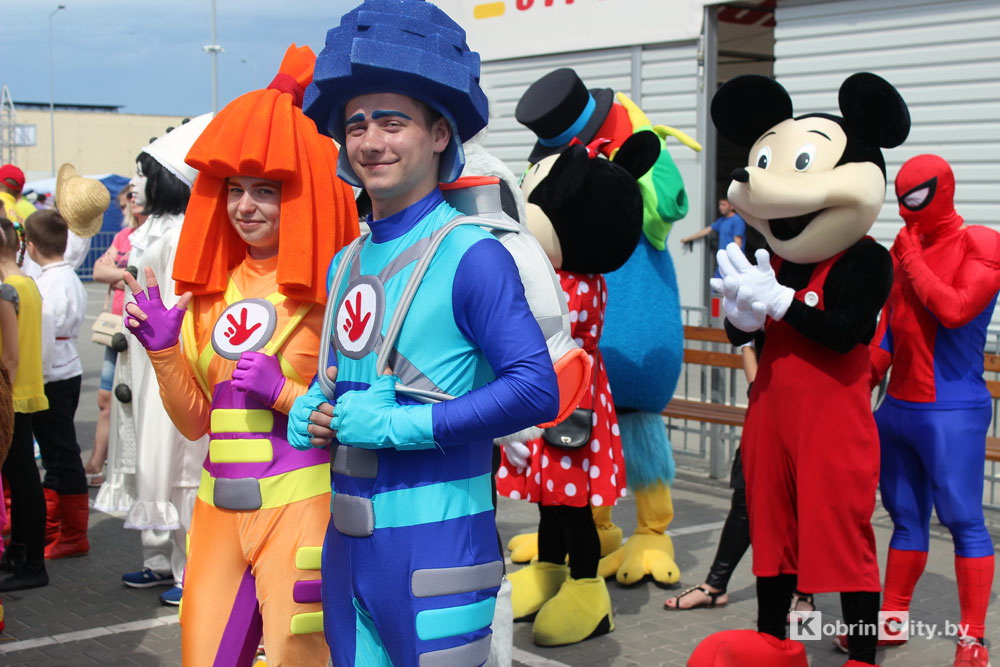Den igrushki2018 09