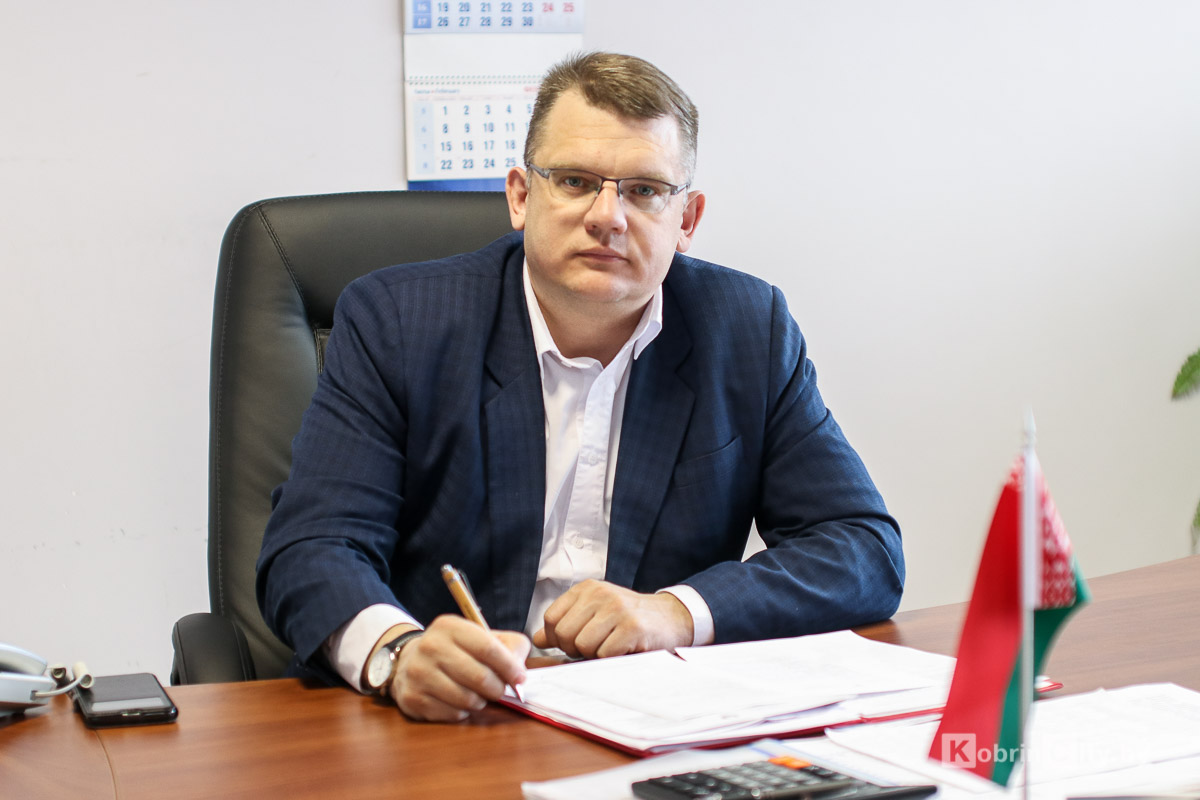 Руководитель ДЭУ-22 г. Кобрина Сергей Чиж о текущем и капитальном ремонте дорог