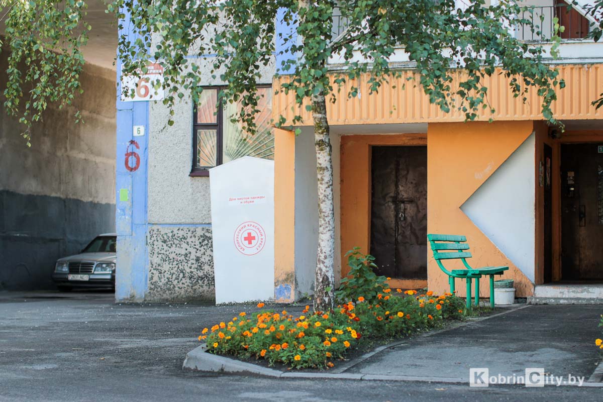 red cross 002
