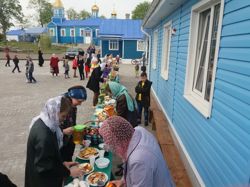 Pasxa Hram Petra i Pavla02