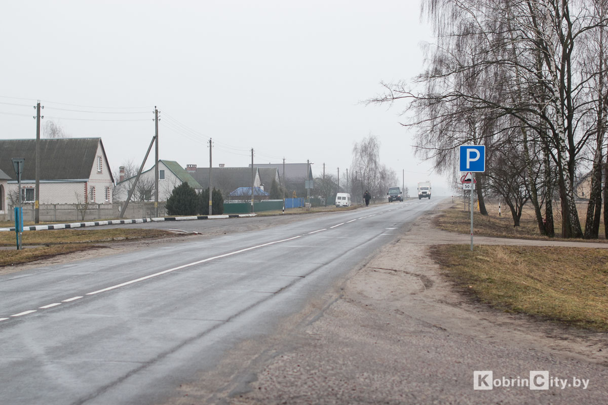 В шести деревнях под Кобрином установили 11 крытых навесов для автолавок