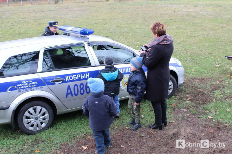 «Они бежали к нам навстречу, обнимая одного за другим…»: 9 ноября «Крылья ангела» были в гостях у детей из приюта д. Оса
