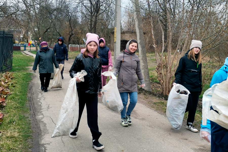 Навели порядок: 399 учащихся кобринщины очистили береговые линии малых рек и водоемов от 1,5 тонн мусора
