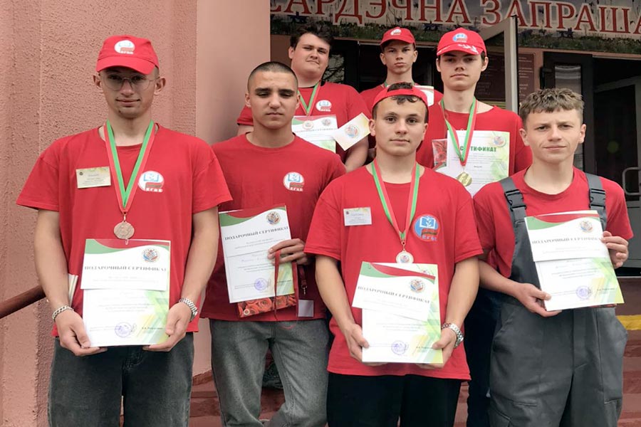 Пять медалей в шести компетенциях: учащиеся Кобринского ГПК доказали мастерство на конкурсе ProfSkills