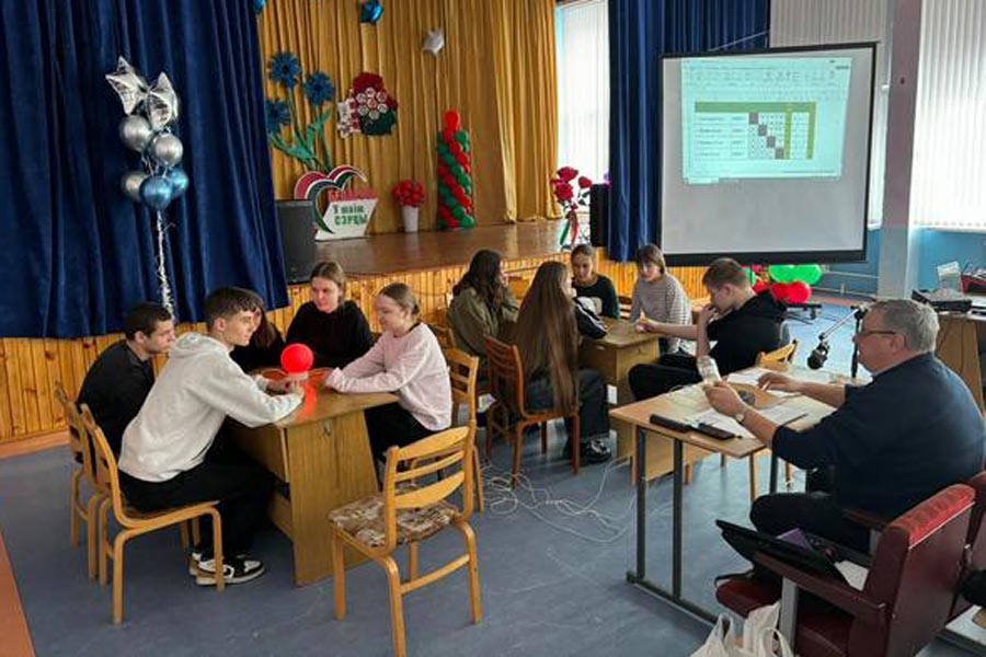 В Кобрине прошёл финал районного «Брейн-ринга». Кто кого переумничал?