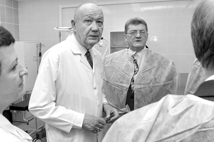 В Бресте открыта мемориальная доска выдающемуся врачу-онкологу Константину Шелепеню. Может, вы его знали