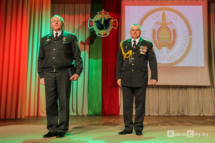 100 let milicii 81