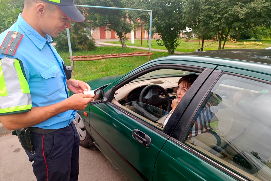 Пристегни самое дорогое: ОГАИ Кобринского РОВД провели акцию по предупреждению ДТП с участием детей