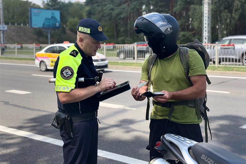 За сутки изъято 24 единицы мототранспорта, выявлено 37 бесправников и 7 нетрезвых водителей: итоги рейда на Брестчине
