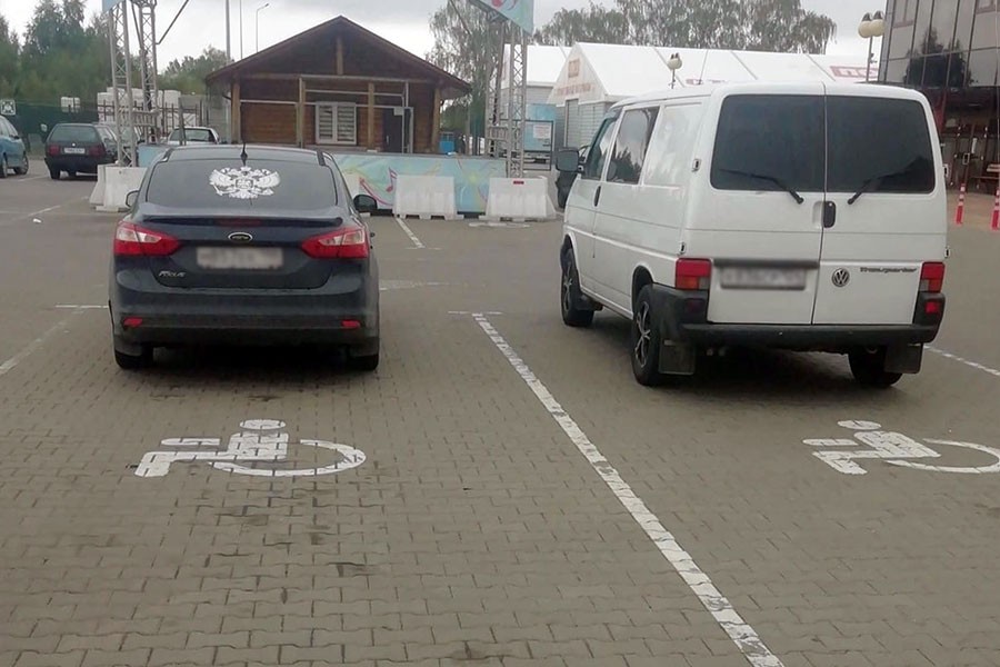 Сколько нарушителей на автомобильных стоянках в Кобрине выявили сотрудники ГАИ за 5 дней