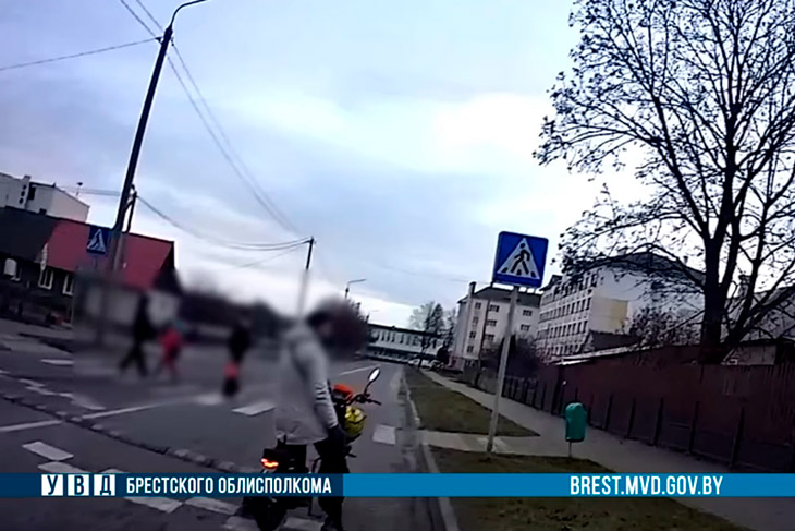 Велосипедистка из Малориты ударила сотрудника ГАИ после замечания: женщине грозит до 7 лет тюрьмы
