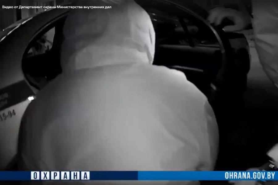 Бдительность прохожего и оперативность сотрудников охраны спасли пенсионера от обморожения в Кобрине