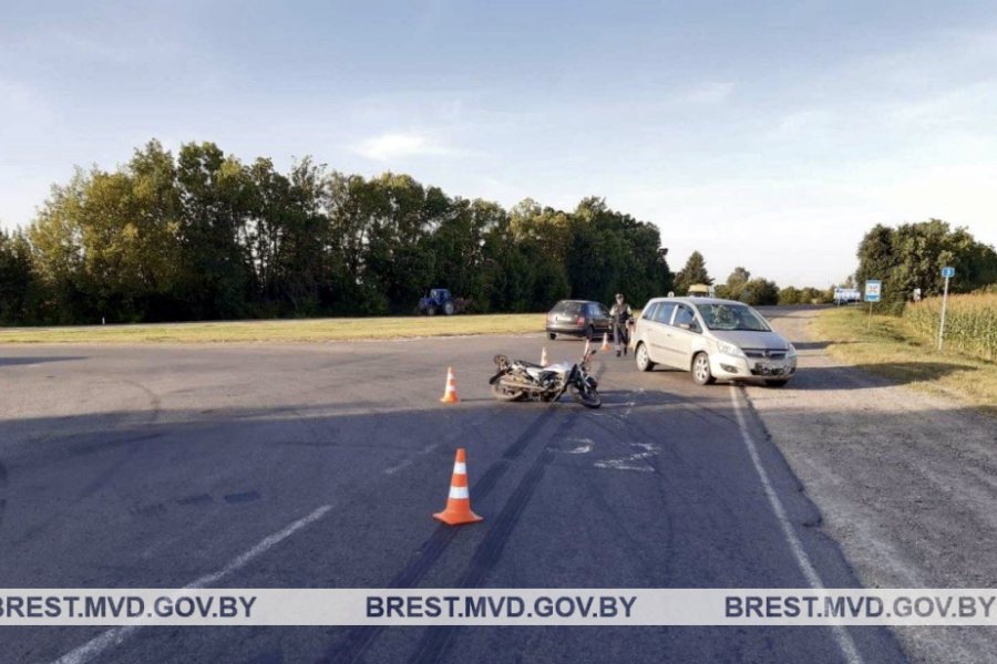 Два ДТП за день с участием мотоциклистов случились в Кобрине и районе