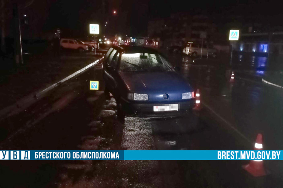 ДТП: в Кобрине автомобиль совершил наезд на женщину-пешехода — она госпитализирована