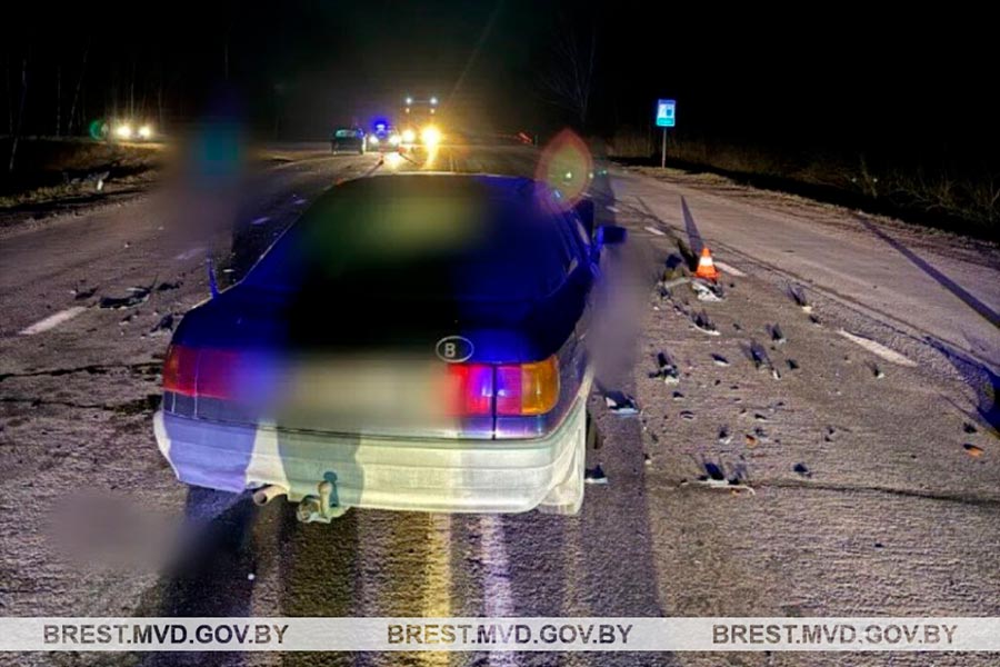 ДТП в Кобринском районе: 7 декабря столкнулись Audi и Geely. Есть пострадавшие
