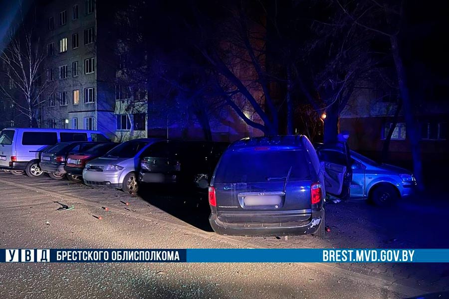 16-летний пьяный водитель хотел скрыться от ГАИ в Бресте — повредил 14 авто 