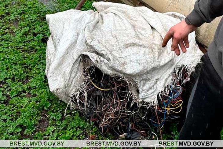 60кг лома меди пропало у жителя Кобрина со двора. Подозреваемому грозит до трех лет