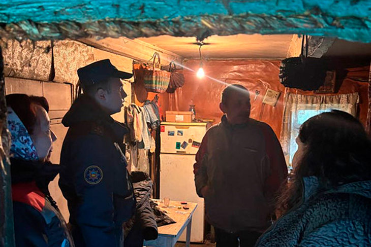 Спасатели Кобринщины проверяют жилье уязвимых категорий граждан
