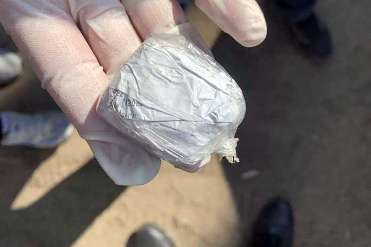 Хранил в тайниках по Кобрину более 140 грамм опасного наркотика — возбуждено уголовное дело в отношении жителя Каменца