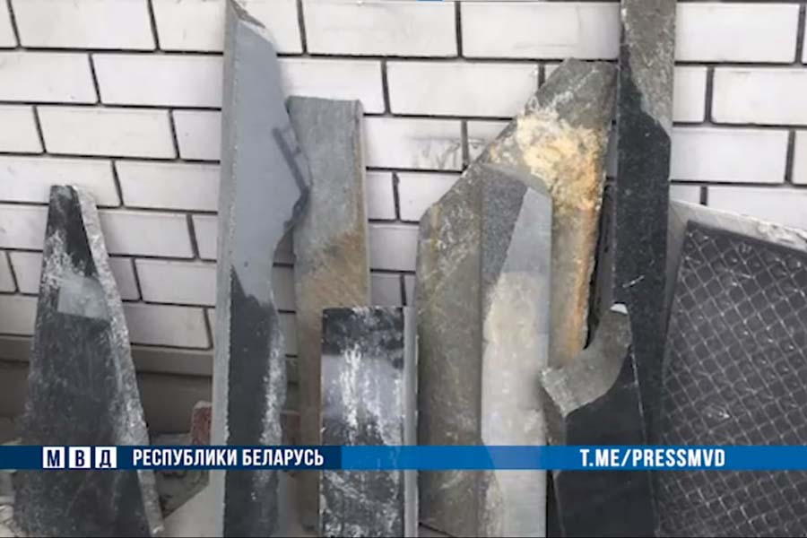 Супруги из Бреста обманули клиентов почти на 400 тысяч рублей — «занимались» изготовлением памятников