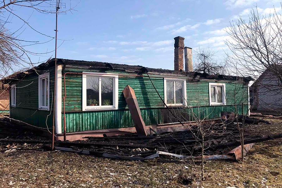 16 марта в деревне Корчицы Кобринского района горел деревянный жилой дом